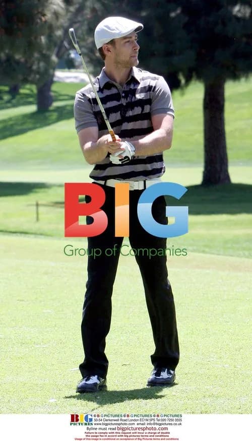 Justin Timberlake lining up shot on 10th hole
