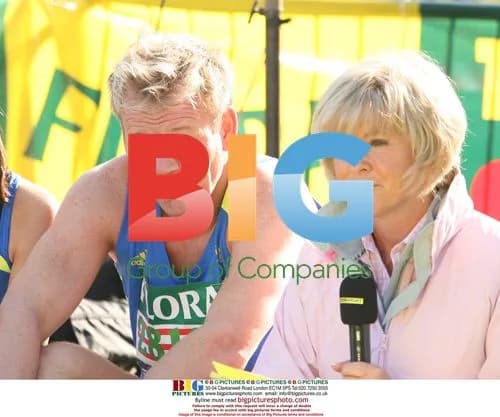 Gordon Ramsay and Sue Barker at 2009 London Marathon