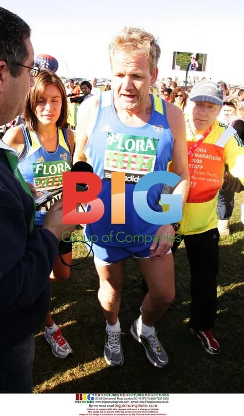 Gordon Ramsay and Sue Barker at 2009 London Marathon