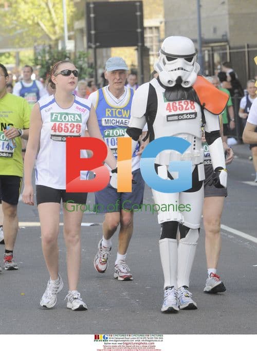 Charity runners in 2009 London Marathon