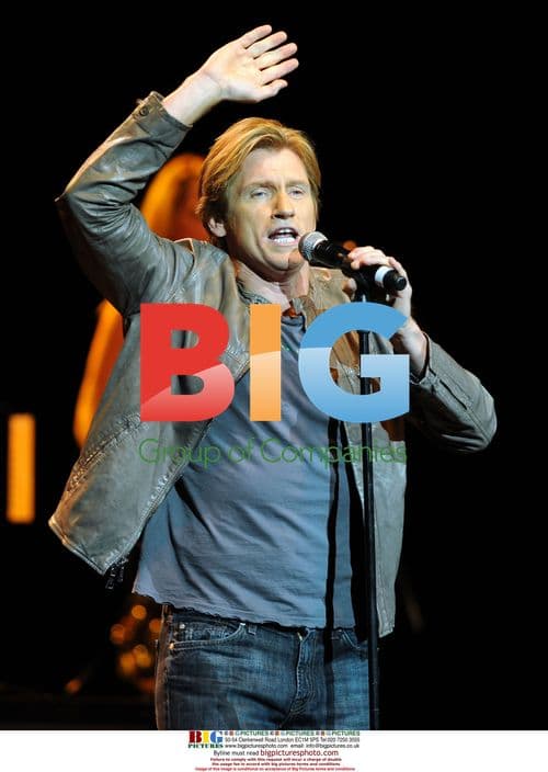 Dennis Leary performs at Hard Rock Live