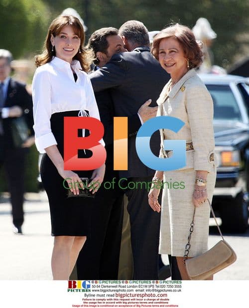 Sarkozy and Bruni visit Spanish royals