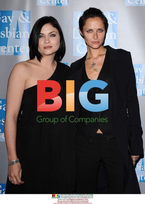 Jodi Lyn O'Keefe at Art & Music Event