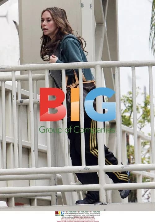 Jennifer Love Hewitt Arrives for Meeting