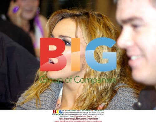 Girls Aloud Arrive at Belfast Hotel