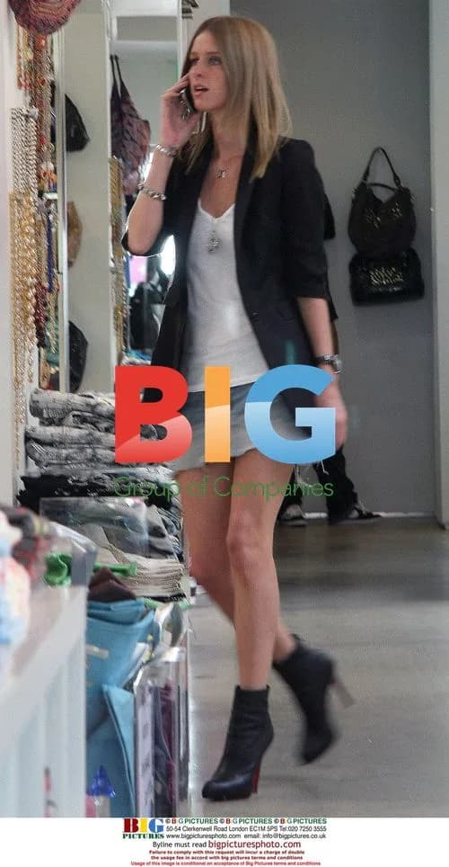 Paris Hilton Shopping with Nicky