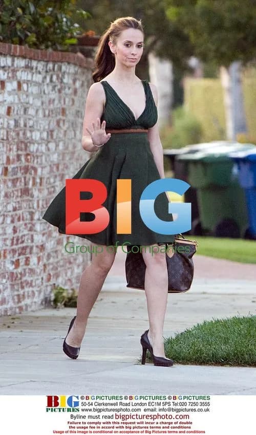 Jennifer Love Hewitt in Green Dress
