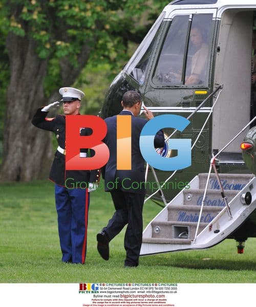 Obama Departs White House for St. Louis