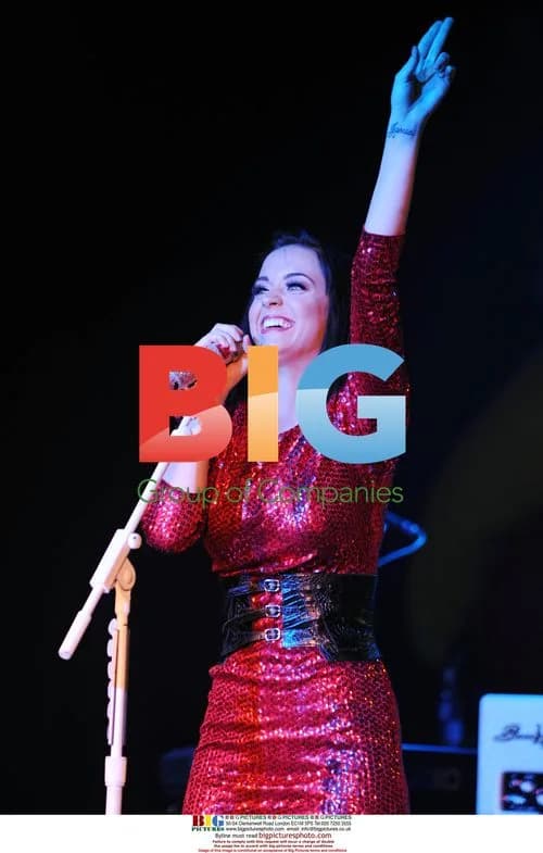 Katy Perry Performs Live in Fort Lauderdale