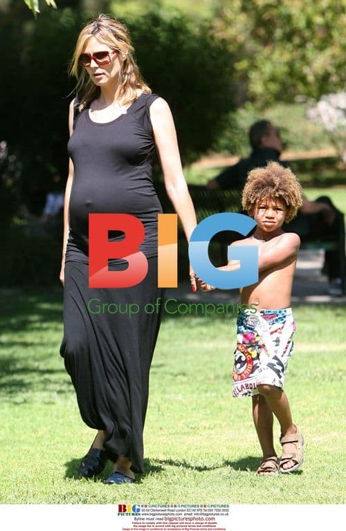 Pregnant Heidi Klum at Coldwater Canyon Park