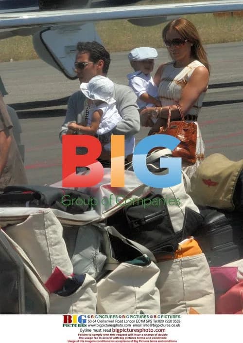 Jennifer Lopez and family arrive in Italy
