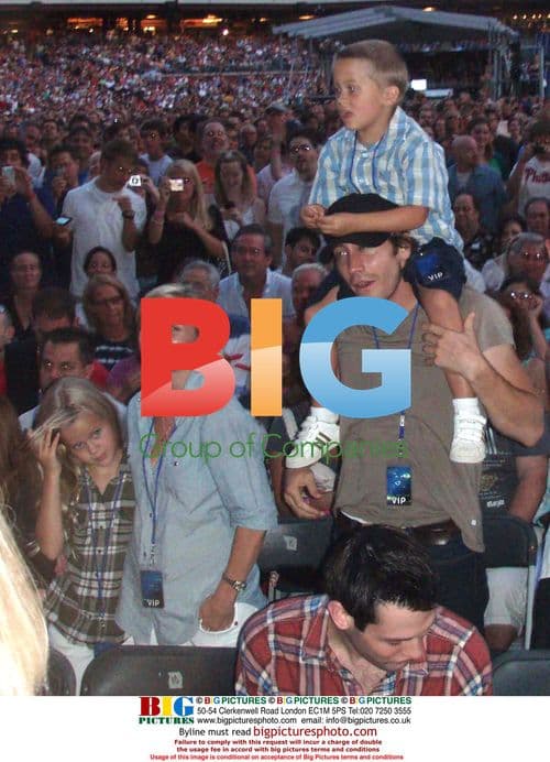 Reese Witherspoon & Jake Gyllenhaal at Elton John Concert