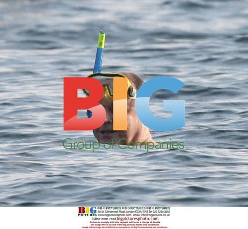 Jack Nicholson Relaxes on Vacation