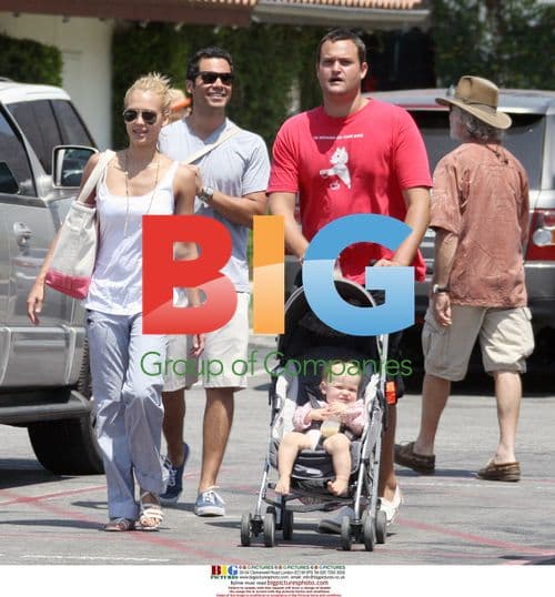 Jessica Alba, Cash Warren, and Honor Marie Enjoy Weekend Outing