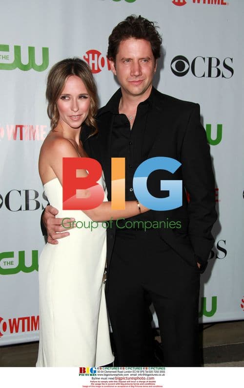 JENNIFER LOVE HEWITT and JAMIE KENNEDY at CBS/Showtime TCA Party