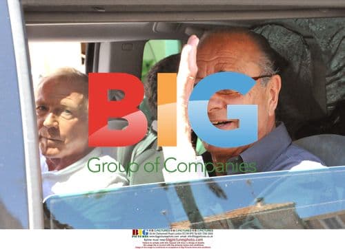 Chirac strolling with billionaire friends