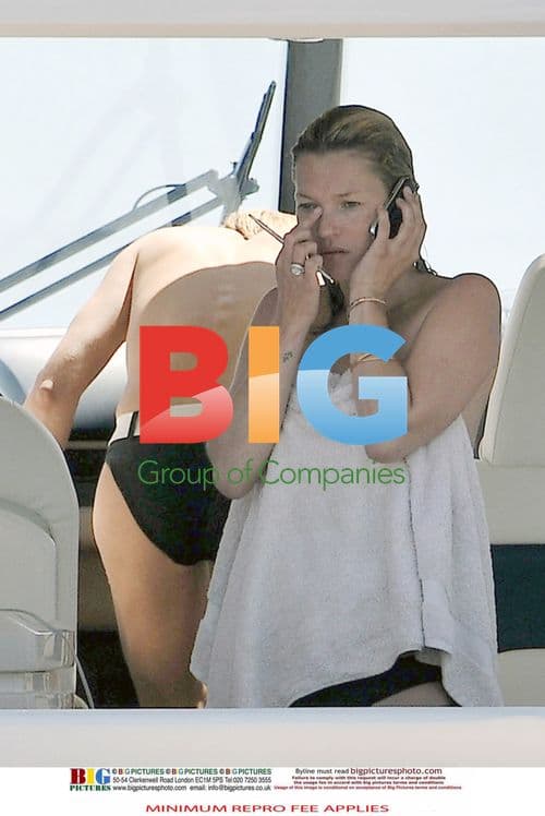 Kate Moss, Jamie Hince, Karen Mulder and Stefano Pilati on yacht in France