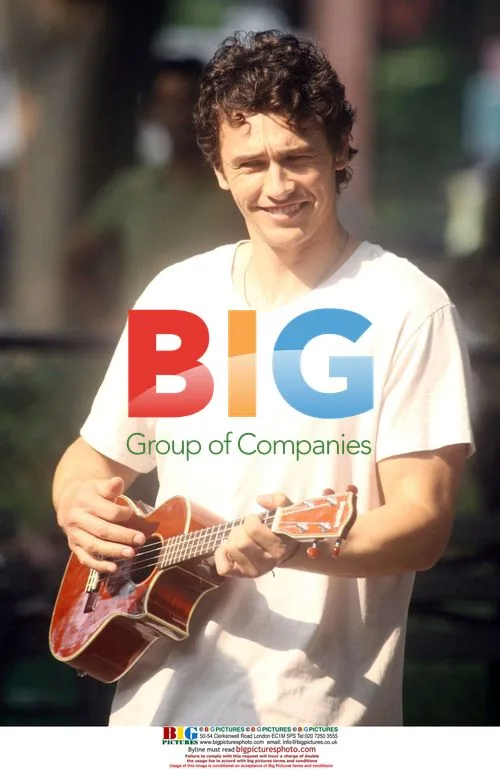Actor James Franco plays ukulele on 'Eat, Pray Love' set