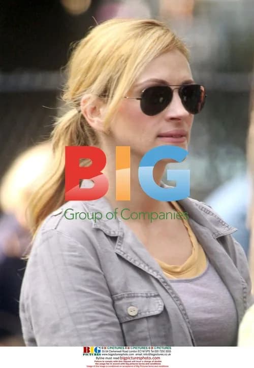 Julia Roberts films 'Eat, Pray Love' in NYC