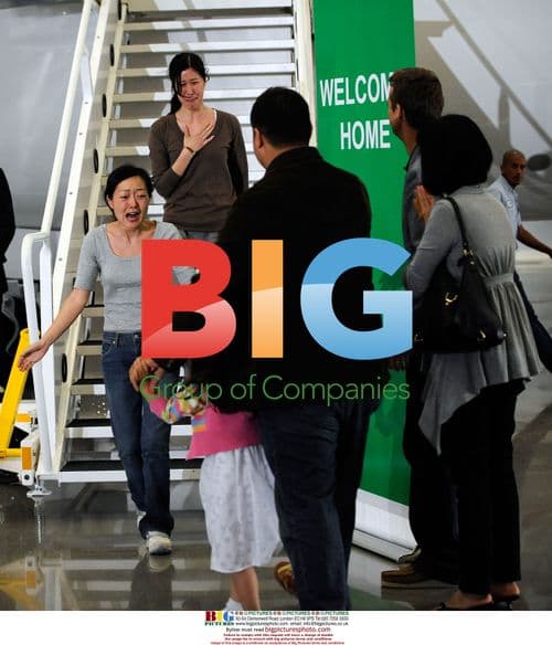 Journalists Laura Ling and Euna Lee Arrive Home