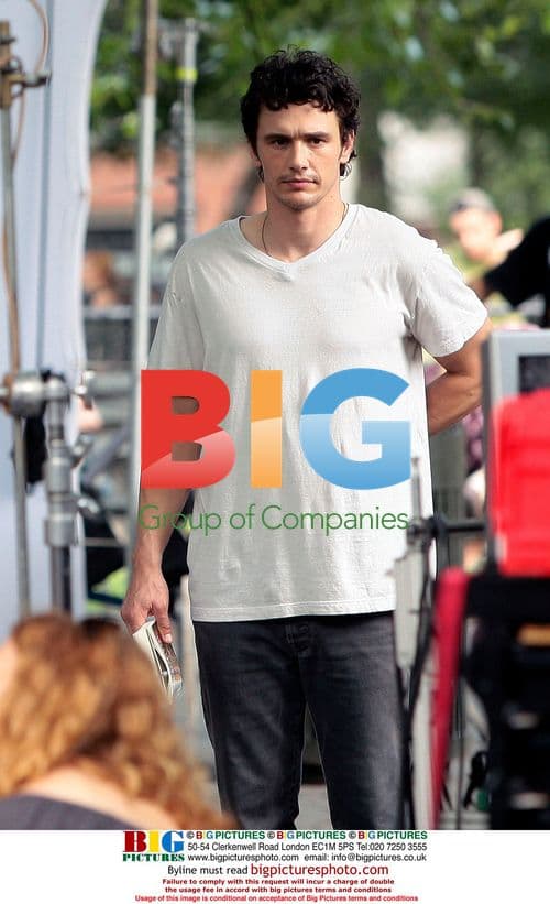 Julia Roberts and James Franco filming