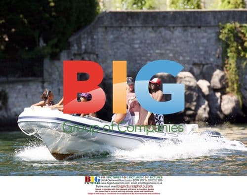 Matt Damon, Don Cheadle and Families at Lake Como