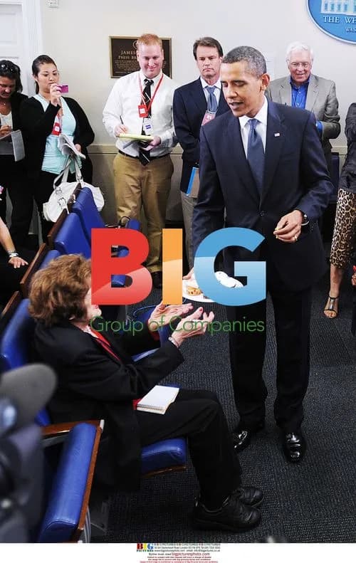 Obama Surprises White House Correspondent Thomas