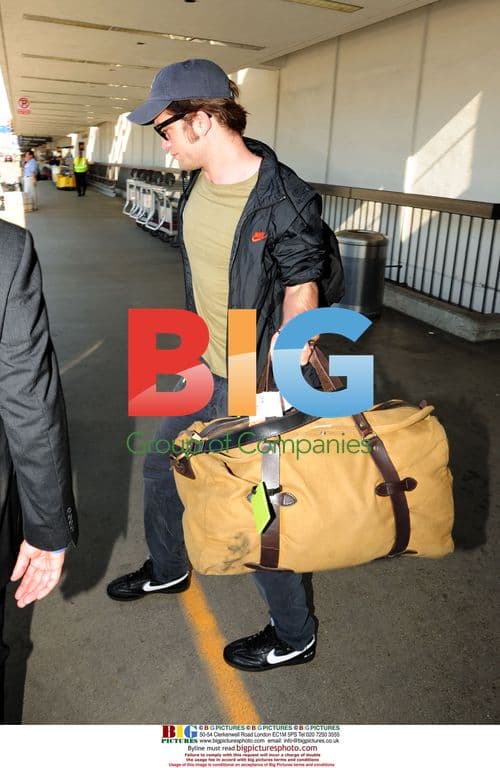 Robert Pattinson at LAX