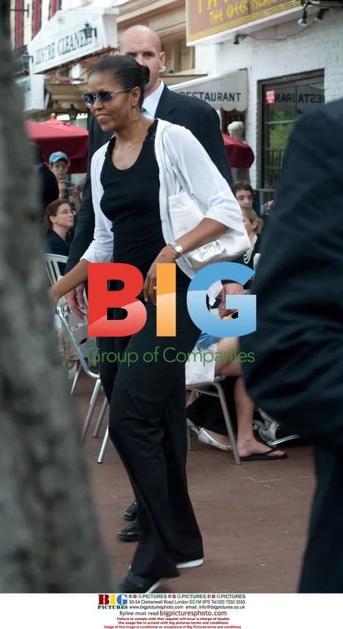 Michelle & Malia Obama Leaving Restaurant