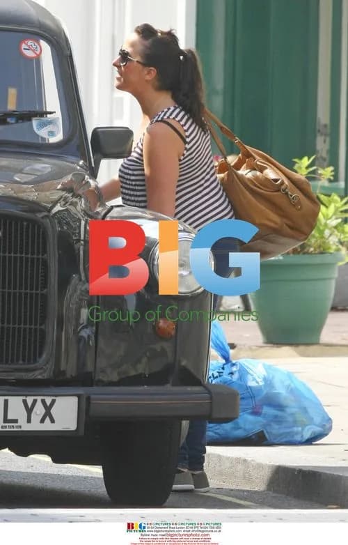 Natalie Cassidy running errands in London