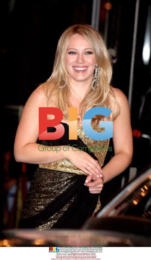 Hilary Duff Films 'Gossip Girl' in NYC