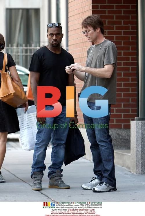 Kanye West outside Jamba Juice
