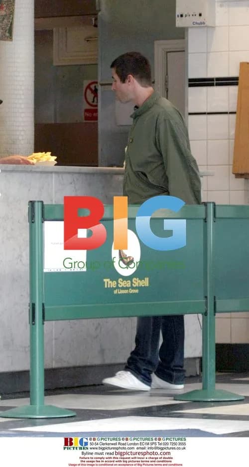 Liam Gallagher spotted at fish and chip shop