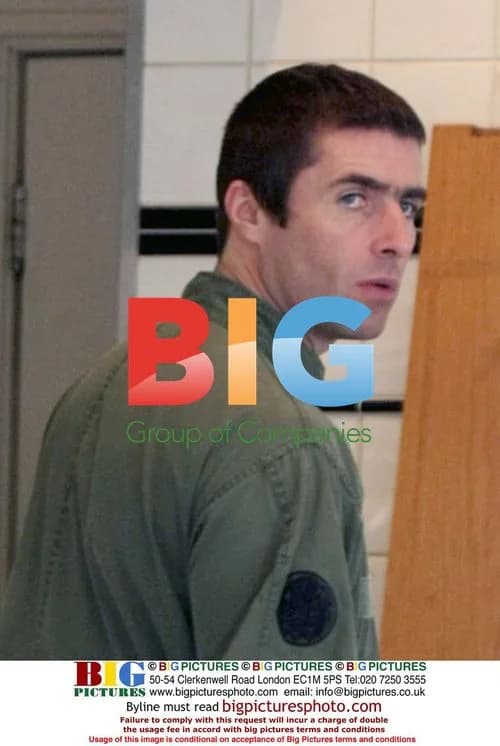 Liam Gallagher in fish and chip shop