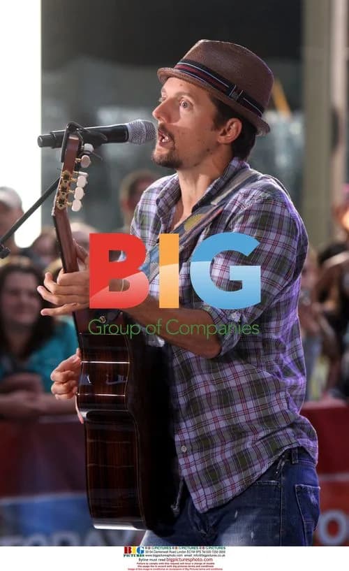Jason Mraz Performs at Today Show Concert Series