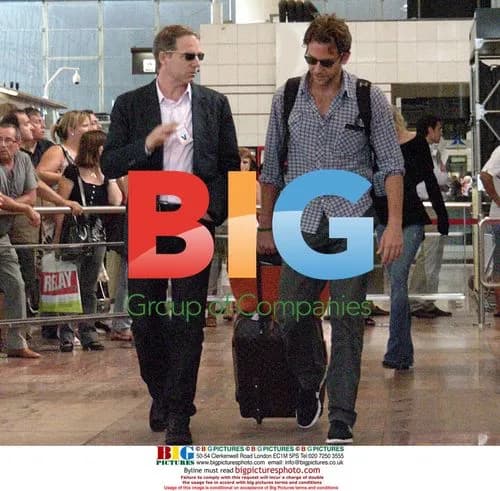 Renee Zellweger and boyfriend at Barcelona Airport