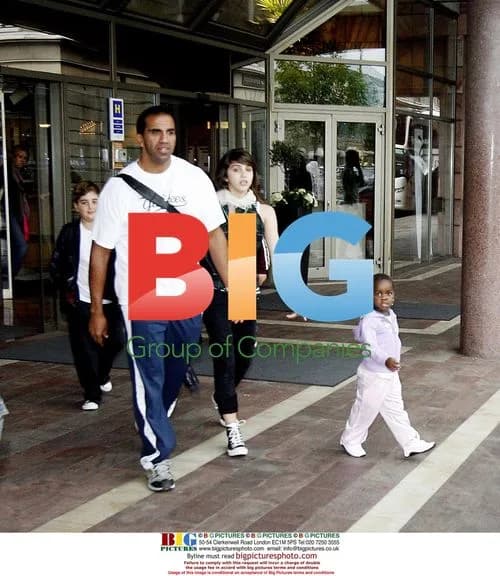 Madonna's kids leave hotel for concert