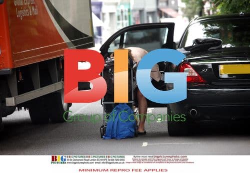 Billie Piper avoids truck near miss