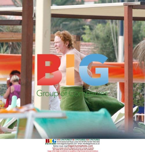 Mick Hucknall Spotted on Vacation in Italy