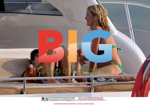 Kate Moss and Lily Allen smoke together in St Tropez