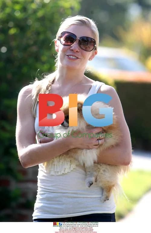 LeAnn Rimes walks dog in Los Angeles