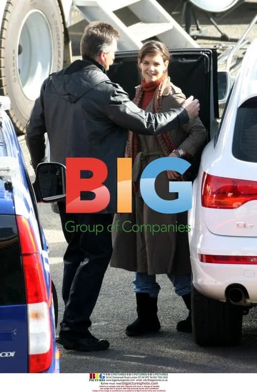 Tom Cruise and Daughter Visit Katie Holmes on Set