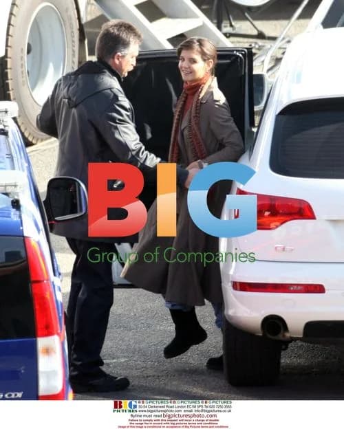 Tom Cruise and Daughter Visit Katie Holmes