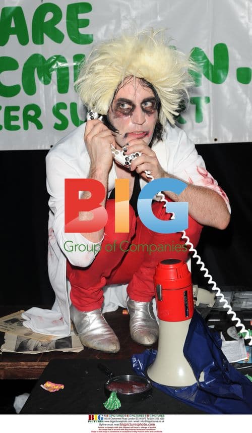 Noel Fielding and Dave Brown DJ in London