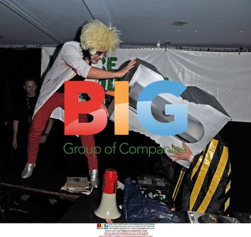 Noel Fielding and Dave Brown DJ as Doctor and the Pencil