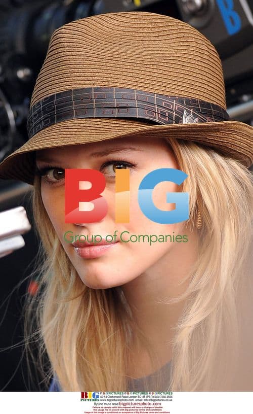 Hilary Duff on 'Gossip Girl' set in NY