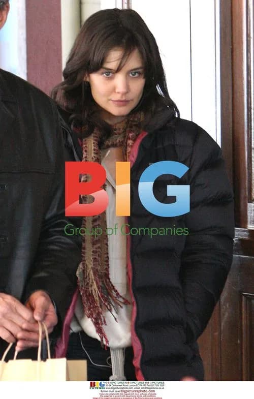Katie Holmes Buys Sweets in Melbourne