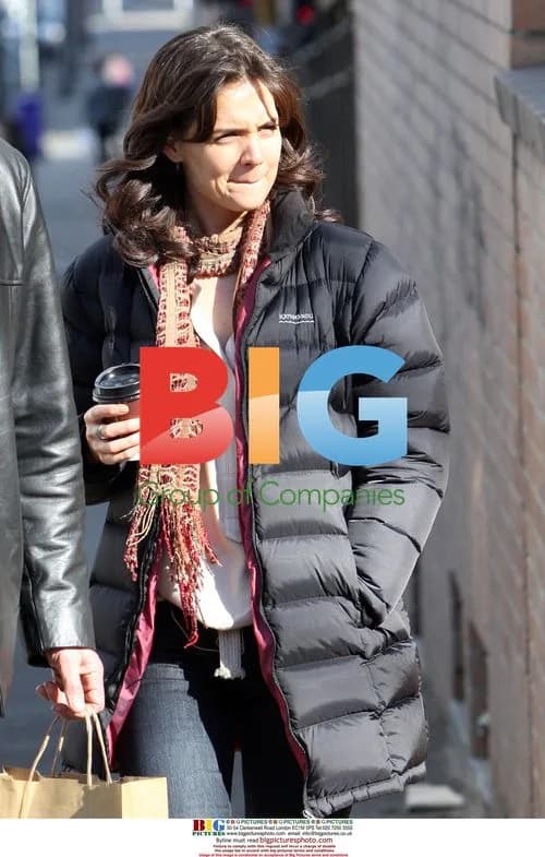 Katie Holmes on Film Set