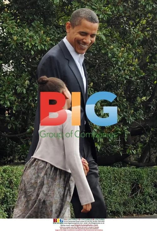 Obama Family Departs for Western Trip