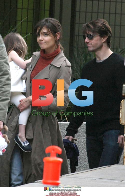 Tom Cruise and Suri Visit Katie Holmes on Set